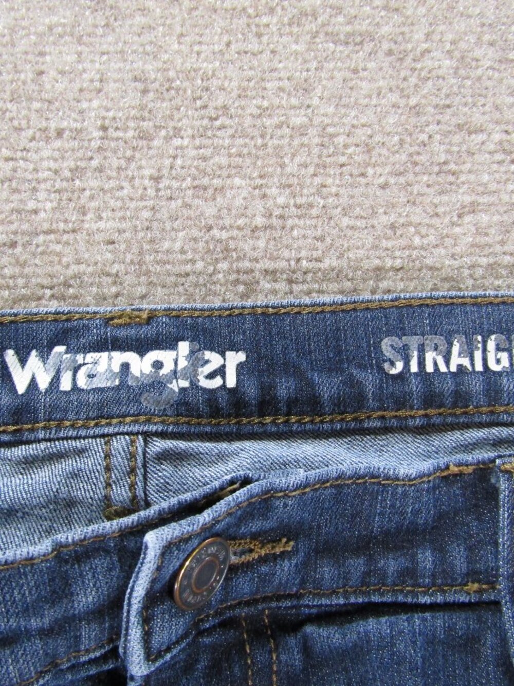 Wrangler Men’s Jeans Size 38x29 Blue Dark Wash Straight Leg Denim 1000244 - Picture 5 of 9